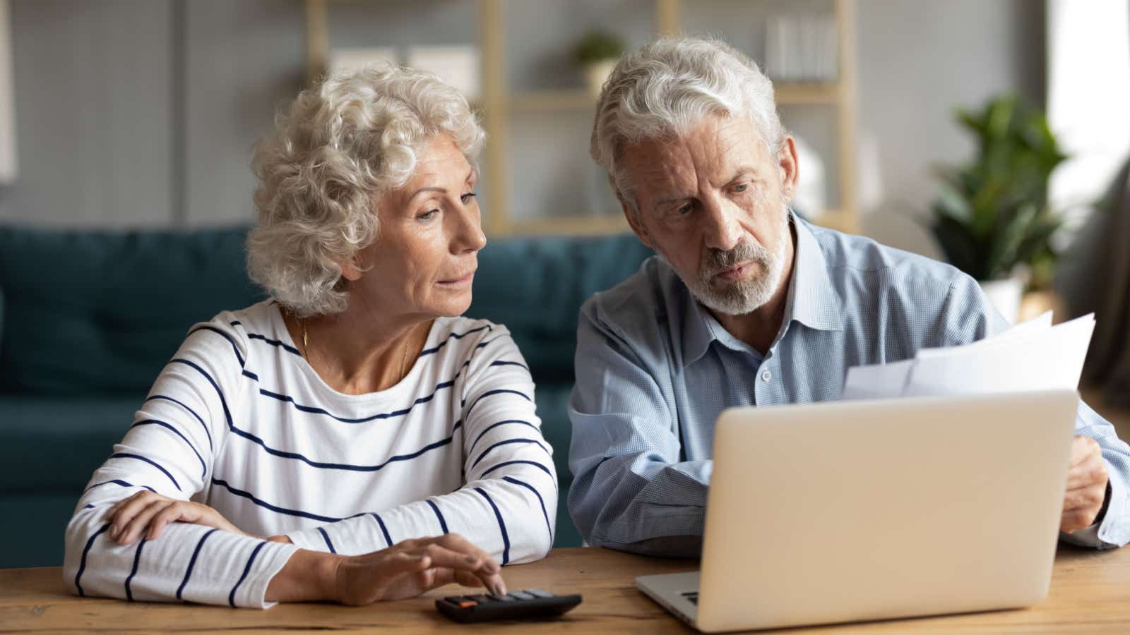 defined benefits and defined contribution pensions