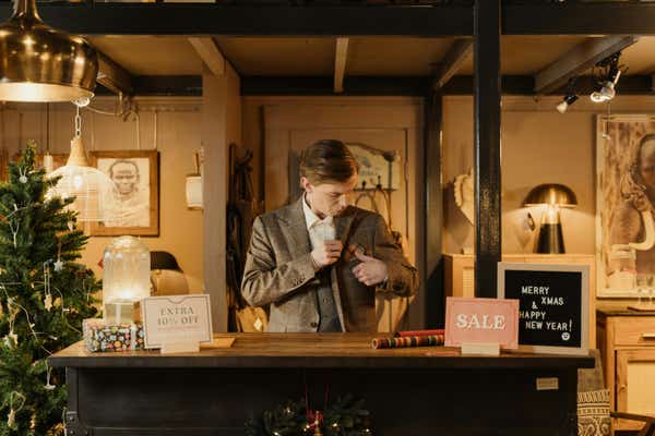 When budgets tighten, loyalty becomes selective. Small businesses are coming out on top not by undercutting prices, but by offering something money can’t buy.