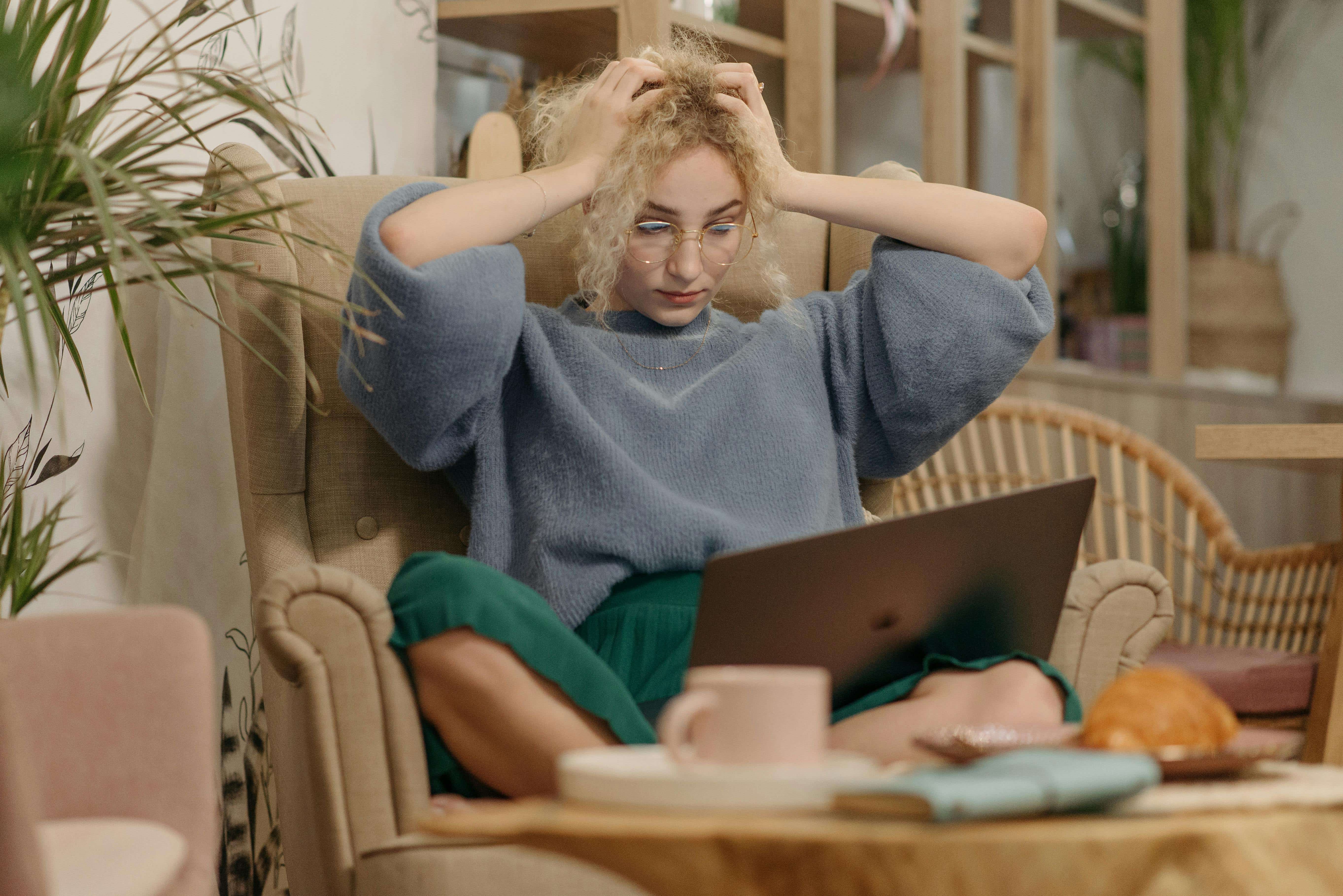 Small business owners face a growing challenge: the “infinite workday” is stretching hours and draining productivity. To protect teams from burnout and sustain creativity, leaders must set clear boundaries, rethink workflows, and prioritise wellbeing.