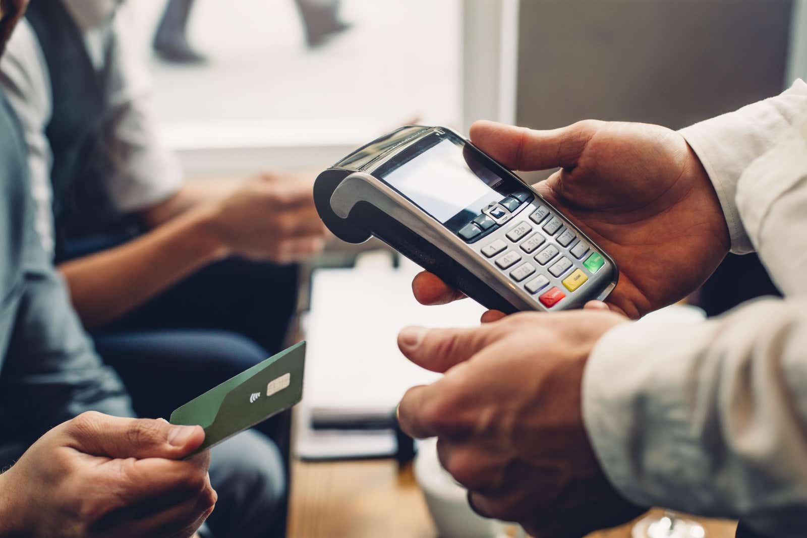 How do card machines work? A step-by-step guide for SMEs | money.co.uk