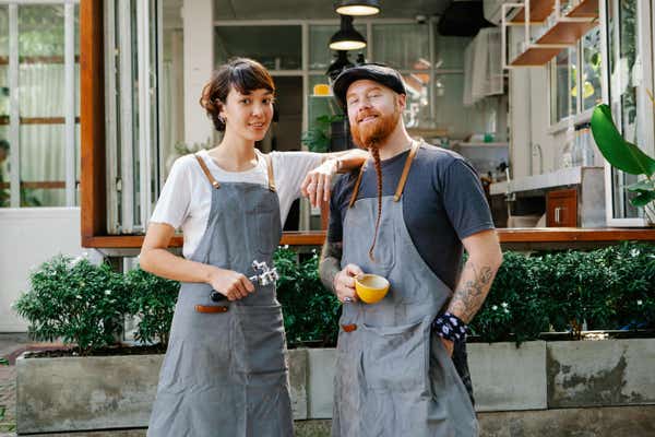 Shoppers increasingly desire community, not just convenience. From shared loyalty cards to joint events, the UK’s small businesses are working together to turn local errands into high-value experiences.