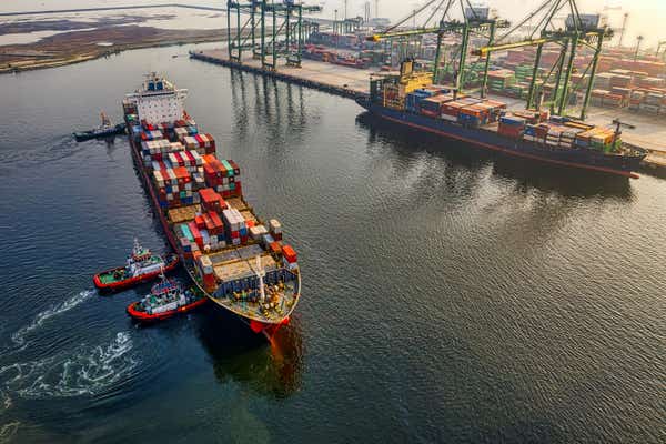 New data reveals a growing divide in UK exports. While large firms are seeing growth, micro-businesses are being left behind. The reason? Trade barriers are hitting small-value orders hard, putting significant economic potential at risk.